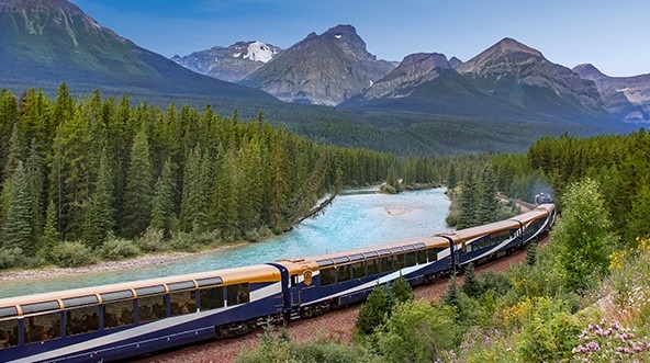 7 of the Best Canadian Train Travel Trips